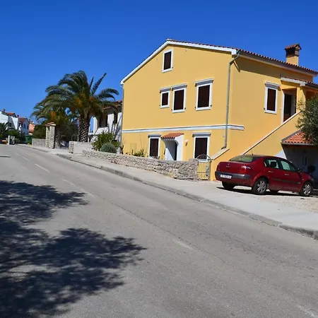 Studio At 100 M Away From The With Enclosed Garden And Wifi
