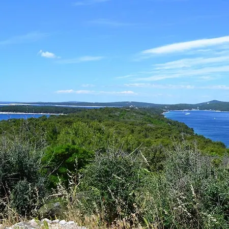 Studio At 100 M Away From The With Enclosed Garden And Wifi Mali Losinj