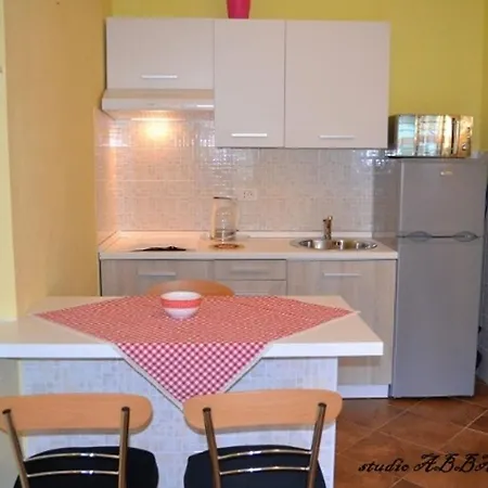 Studio At 100 M Away From The With Enclosed Garden And Wifi